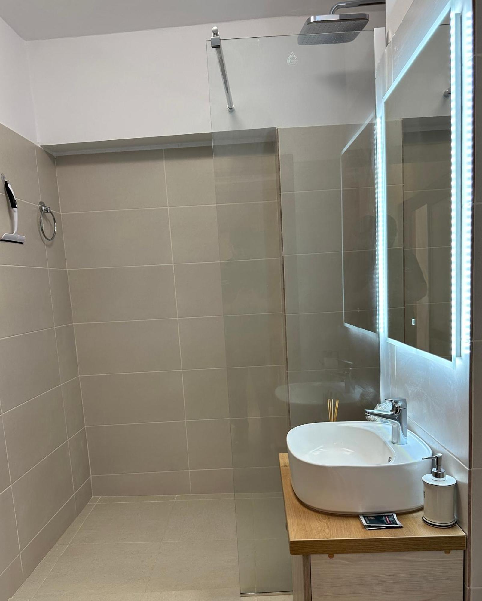 Garsoniera In Zona Garii Iasi Leilighet Eksteriør bilde